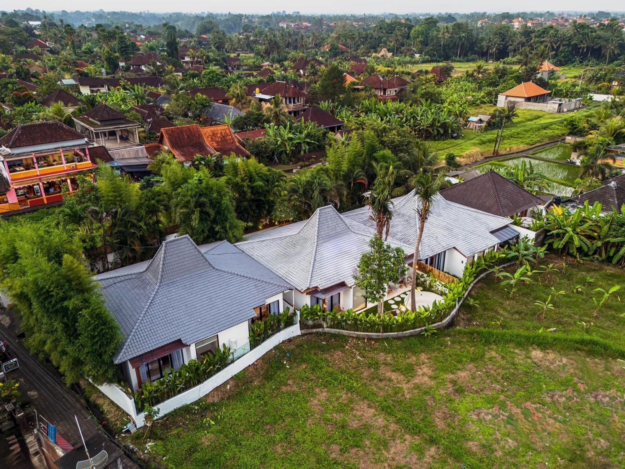 Villa Blue Wave Luxury 3 Bedroom & Private Pool *